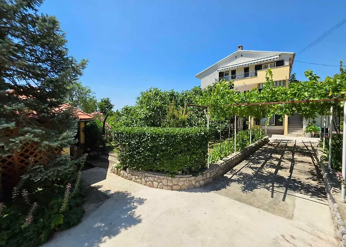 In 15477 Apartman